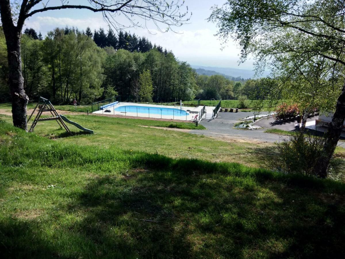 Camping Le Montbartoux Vollore-Ville Luaran gambar