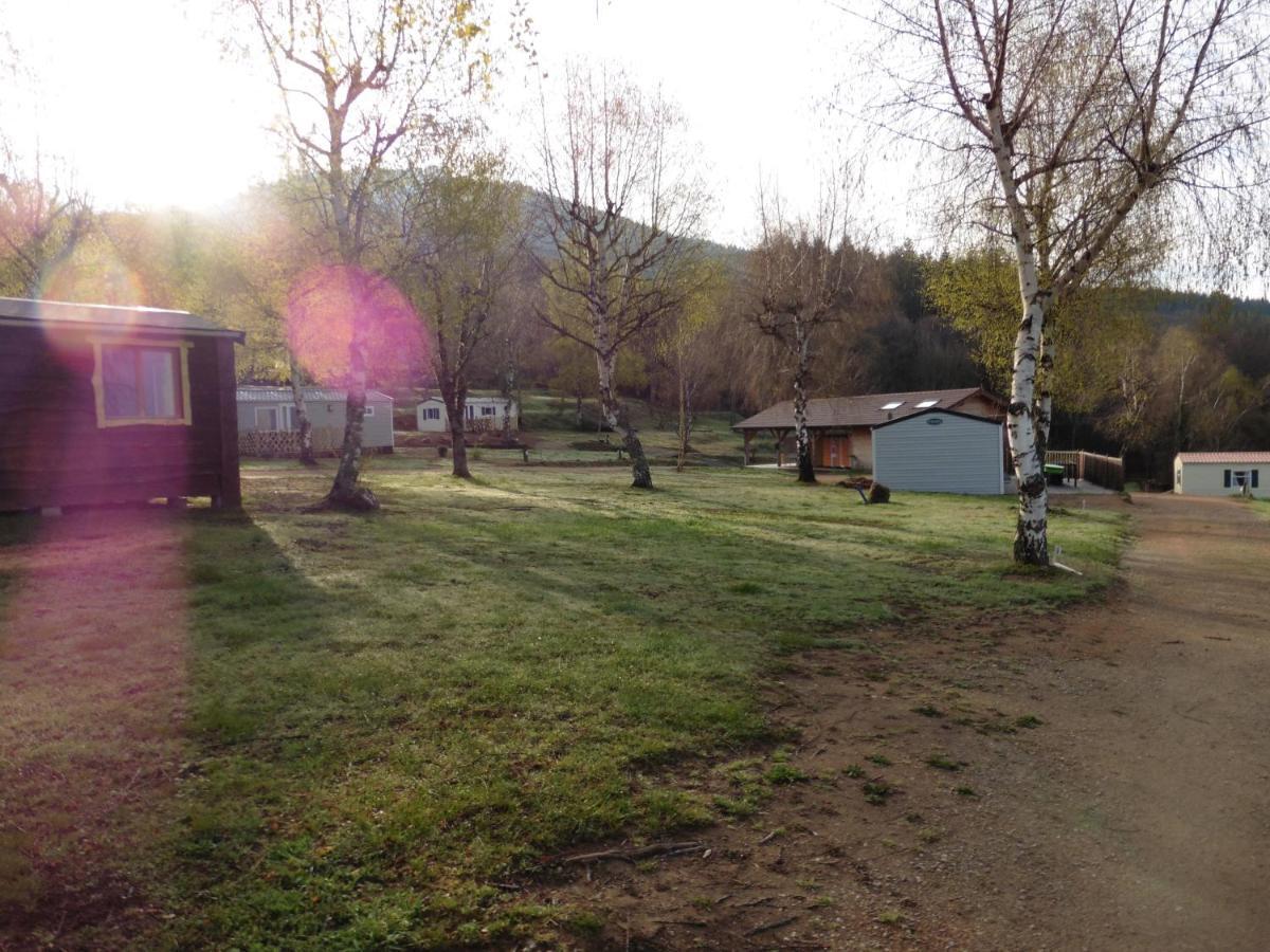 Camping Le Montbartoux Vollore-Ville Luaran gambar